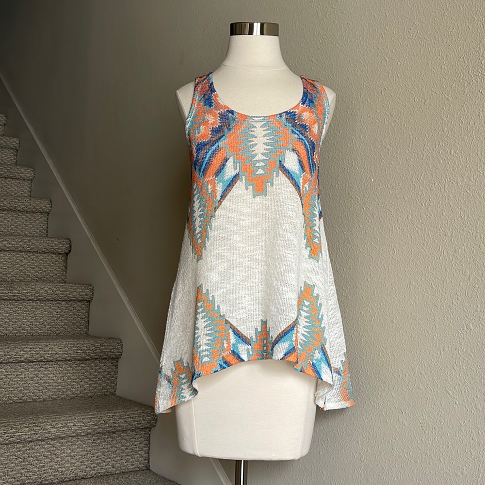 ENTI Sz M (approx)  patterned knit high-low tank top